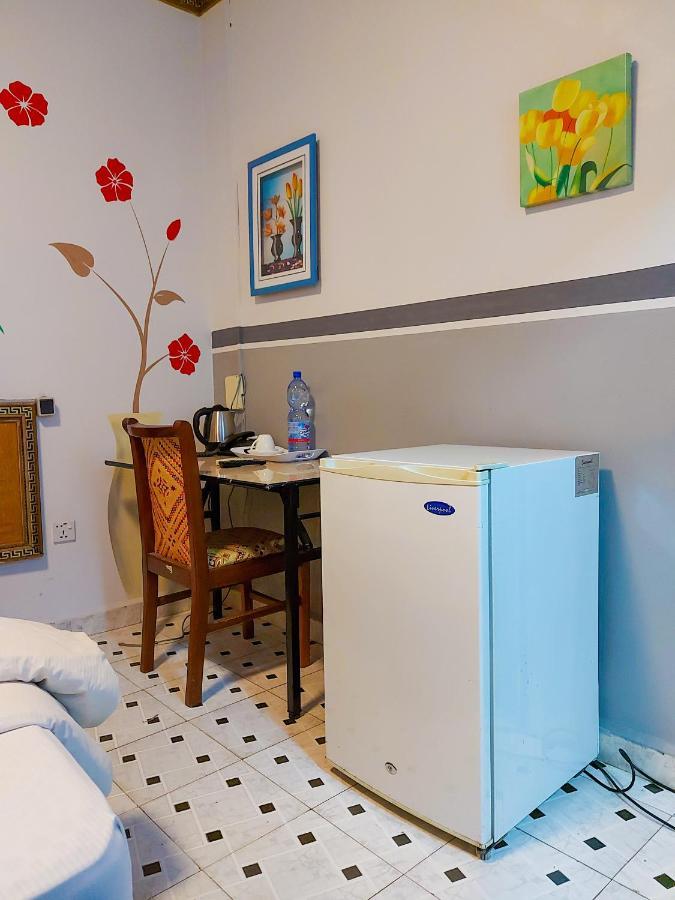 Hotel Relax Kinshasa Esterno foto