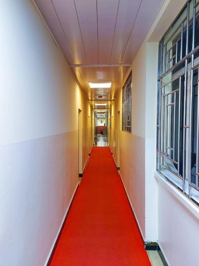 Hotel Relax Kinshasa Esterno foto