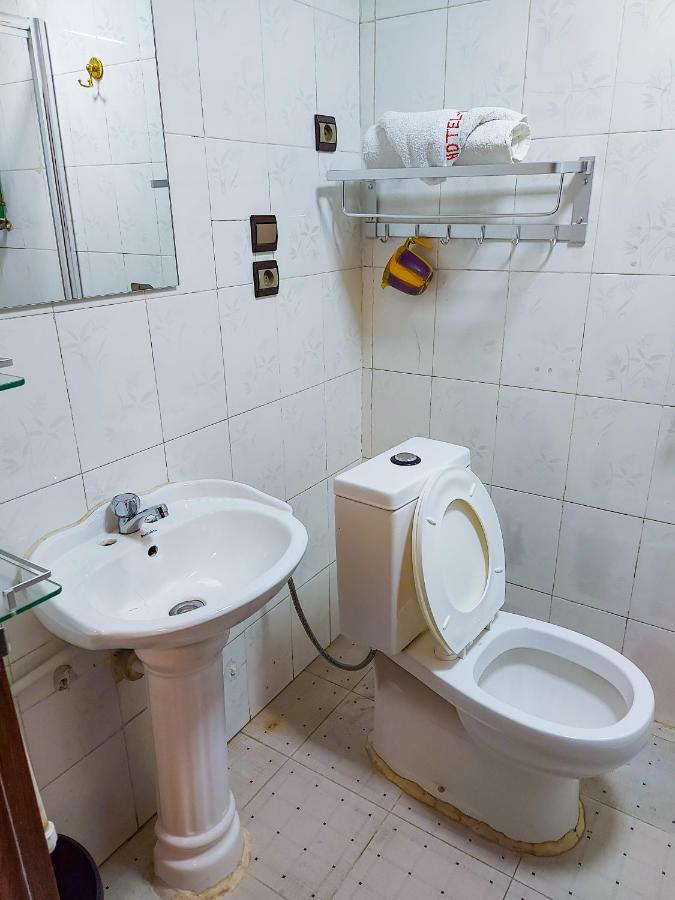 Hotel Relax Kinshasa Esterno foto