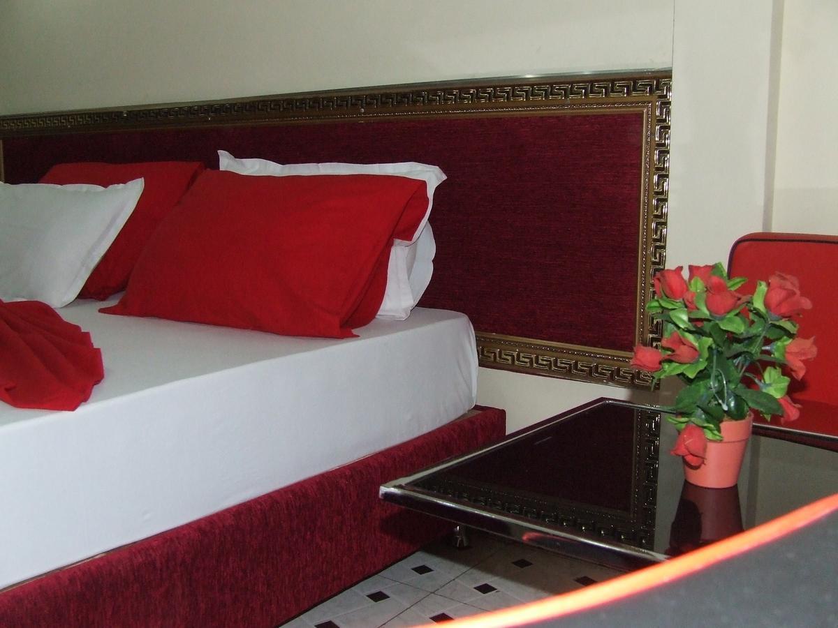 Hotel Relax Kinshasa Esterno foto